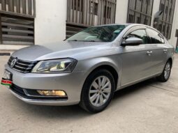 
										Volkswagen Passat full									