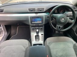 
										Volkswagen Passat full									